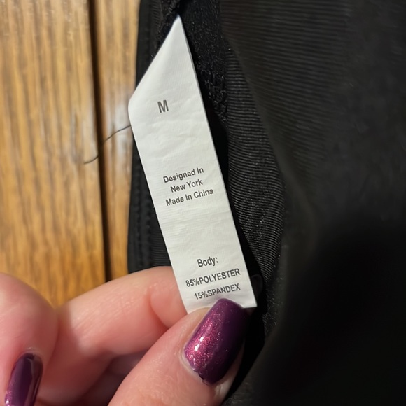 Amazon find pair of black leggings NWOT - Picture 3 of 3